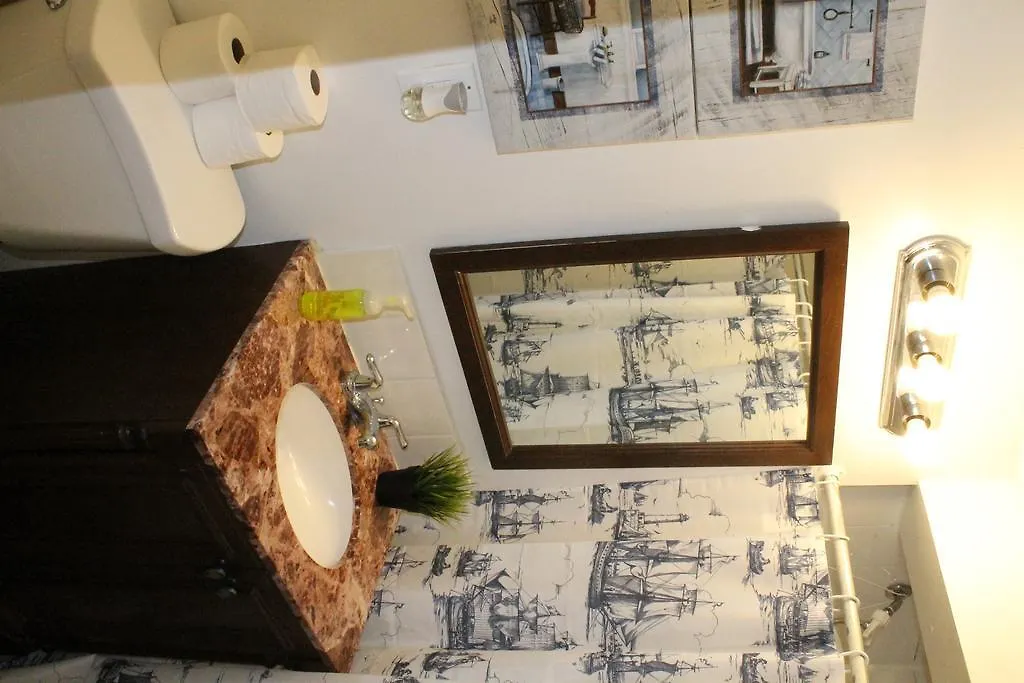 Adib Apartments - 150 Young St, Unit 4 Ottawa Canada